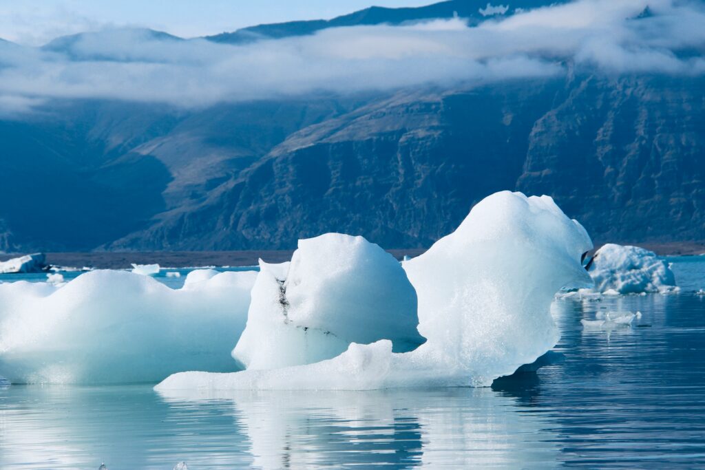 A picture of glaciers in the himalaya